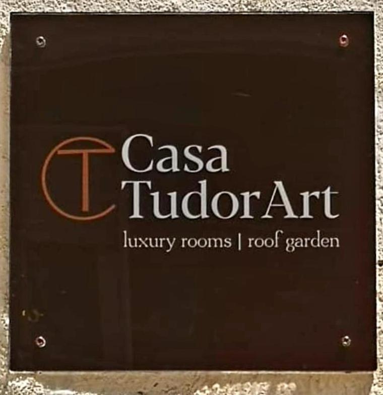 Casa Tudor Art Luxury Rooms Matera Exterior photo
