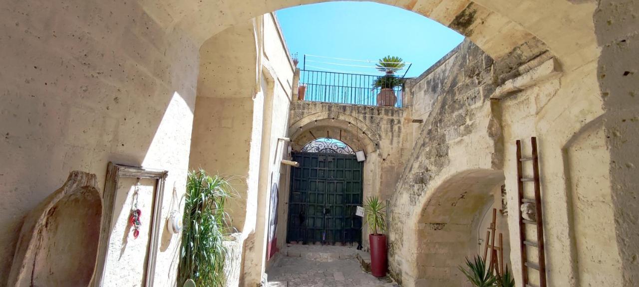 Casa Tudor Art Luxury Rooms Matera Exterior photo